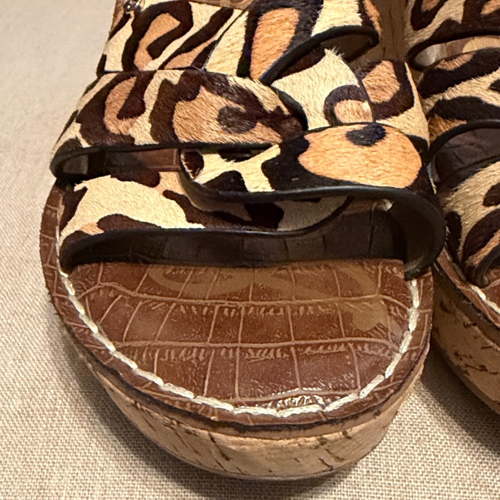 Sam Edelman Women’s Animal Fur Print Wedge Sandals, Size 8.5 - Picture 7 of 10